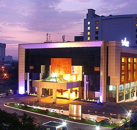 ゴクラム パーク ホテル Kochi エクステリア 写真